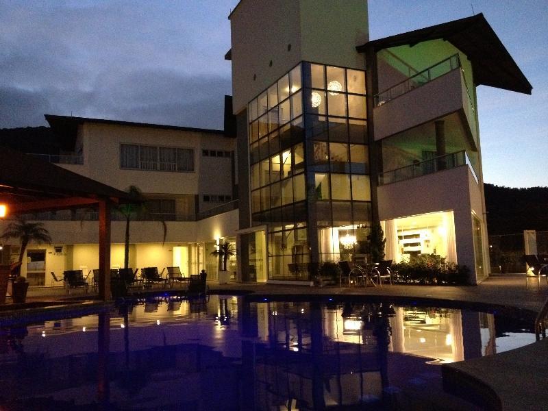 Reserva Praia Hotel Балнеариу-Камбориу Экстерьер фото